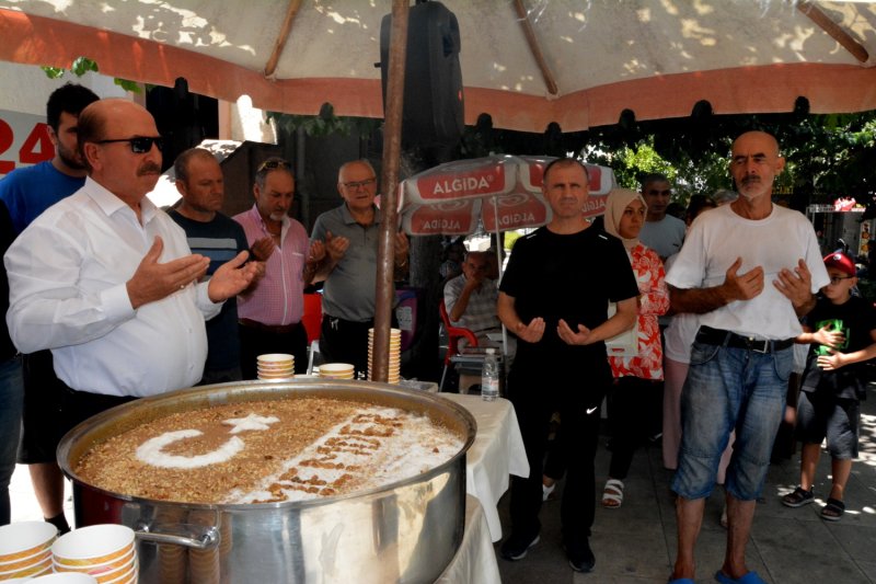 MESO ve MEM-DER aşure dağıttı 