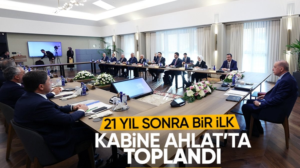 Cumhurbaşkanı Erdoğan başkanlığındaki Kabine Toplantısı Ahlat'ta yapıldı