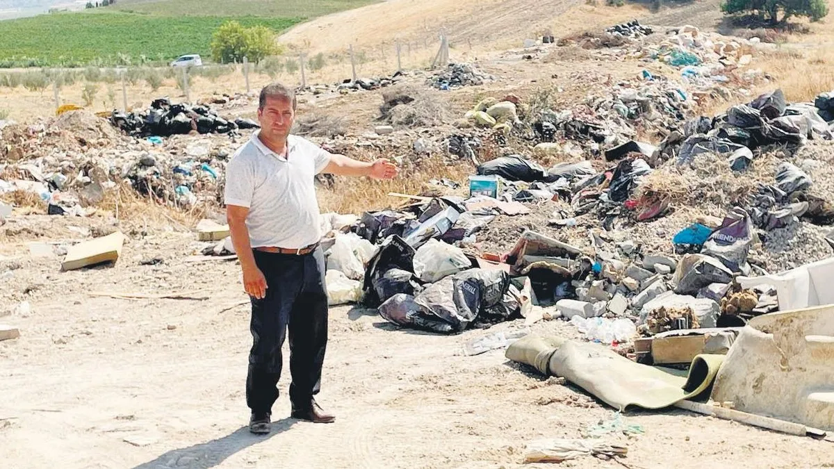 Mahallemize hizmet beklerken çöp geldi