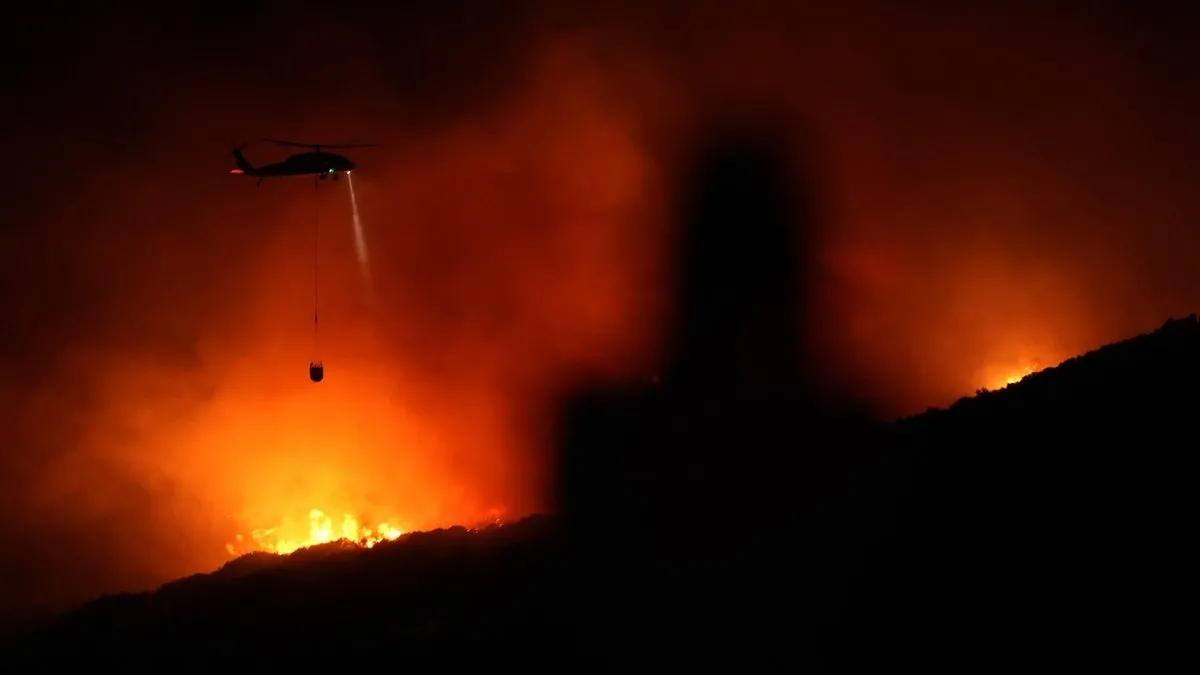 Urla’daki orman yangını mangal kömürü üretim tesisinden çıkmış