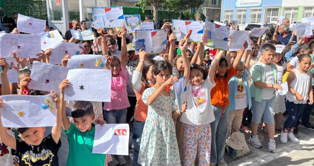 'Yaz tatili kısalacak' iddialarına MEB'den açıklama