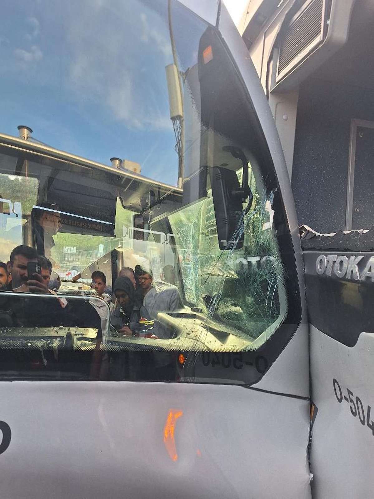 15 Temmuz Şehitler Köprüsü'nde metrobüsler çarpıştı