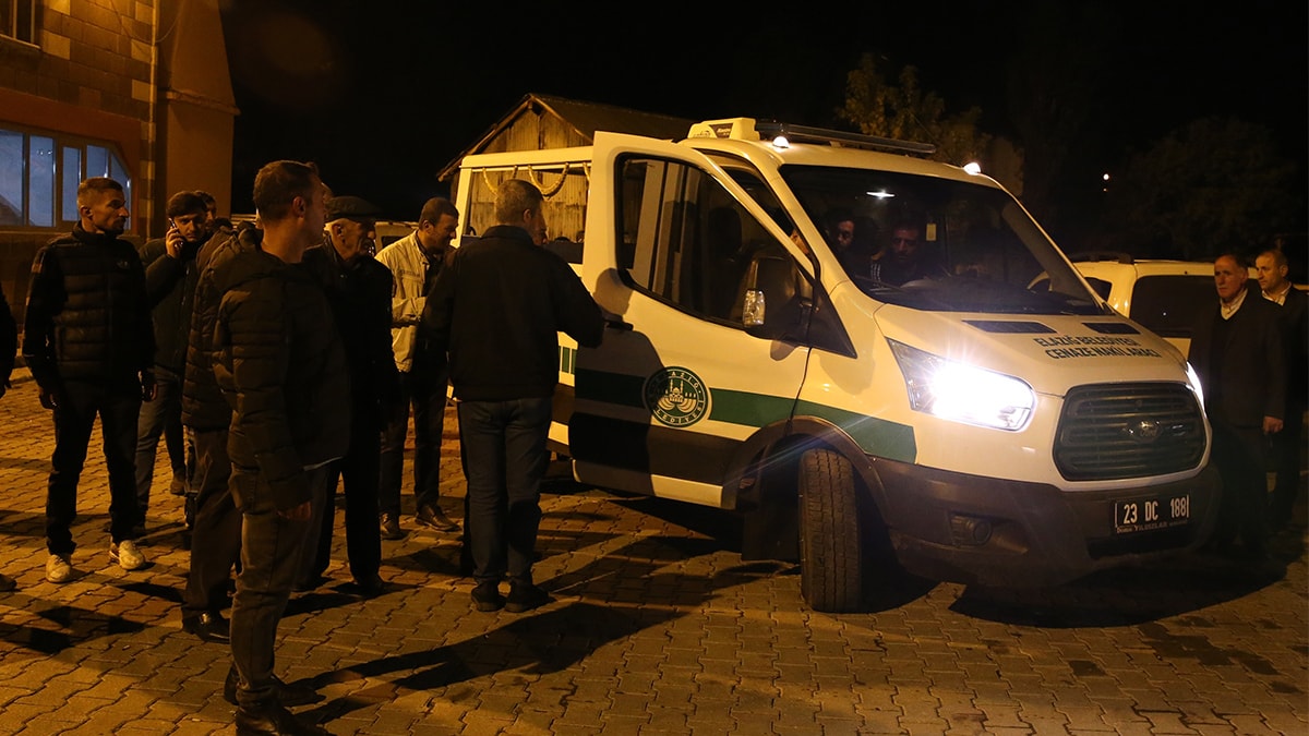 7 yaşındaki Nisa, yorgun mermi kurbanı oldu