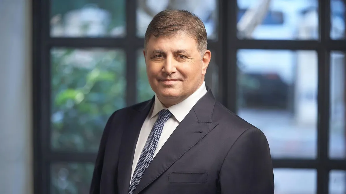 Bakan körfez için İzmir’de, CHP’li başkan Çekya’da