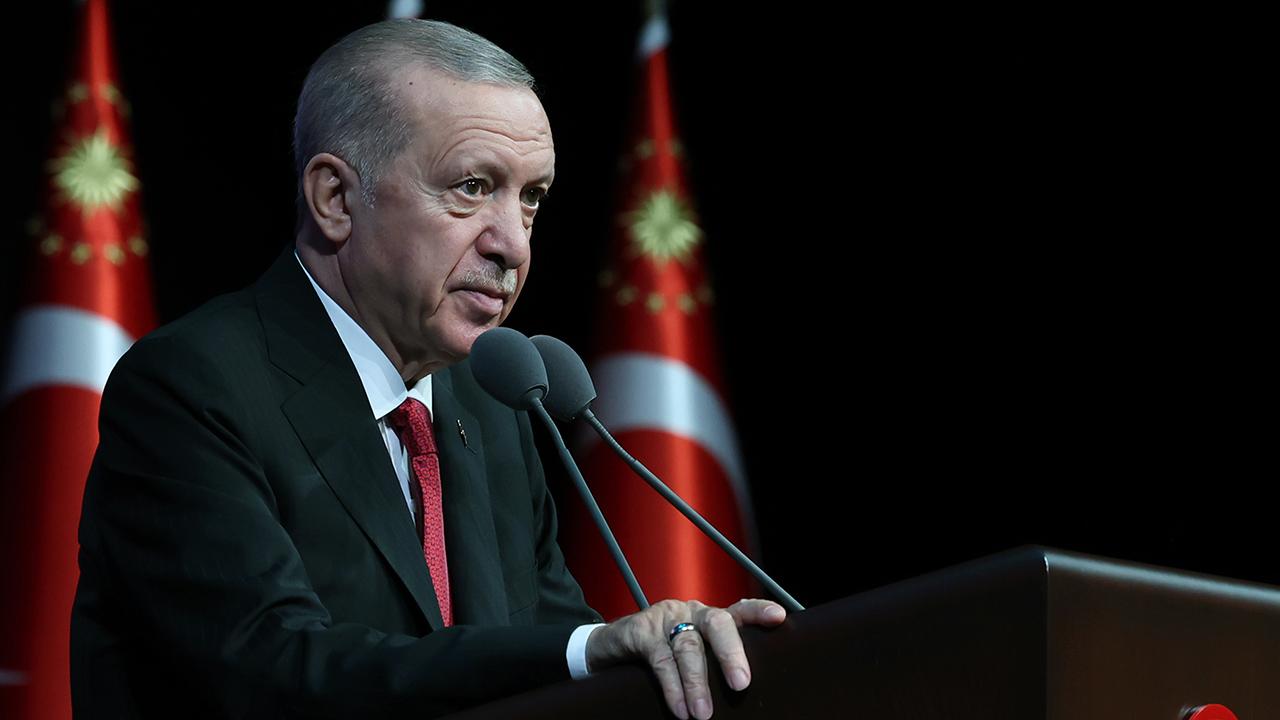 Cumhurbaşkanı Erdoğan: Adaletin reytinge kurban edilmesine göz yummamalıyız