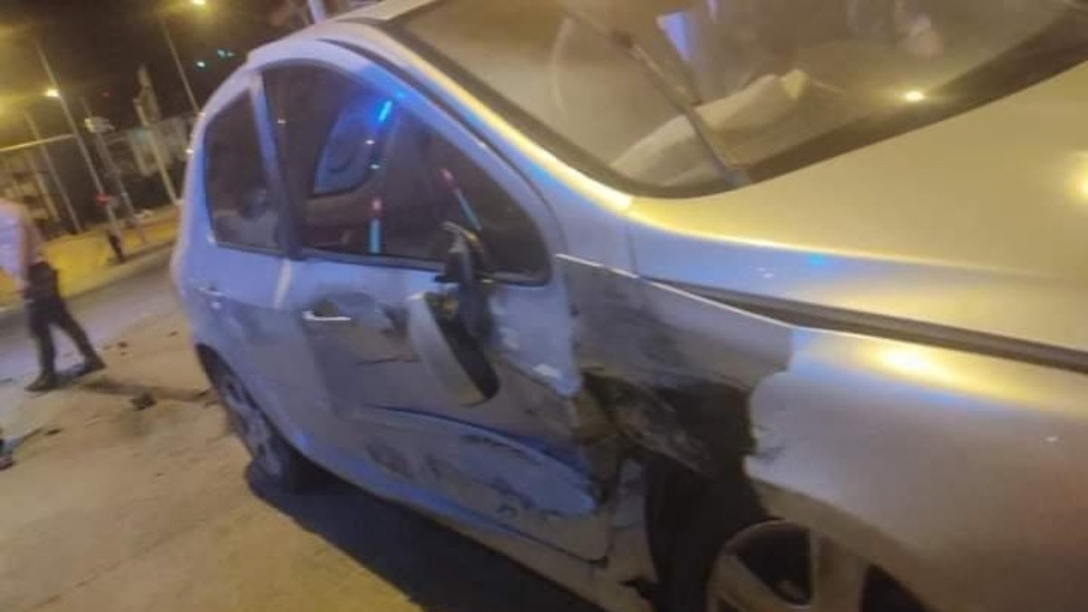 Elazığ'da iki otomobil çarpıştı: 3 yaralı