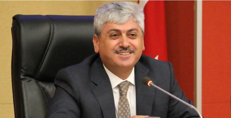 Eski Hatay Valisi, depremzedenin suç duyurusunda bulunduğu gece Sakarya Valisi olarak atandı!