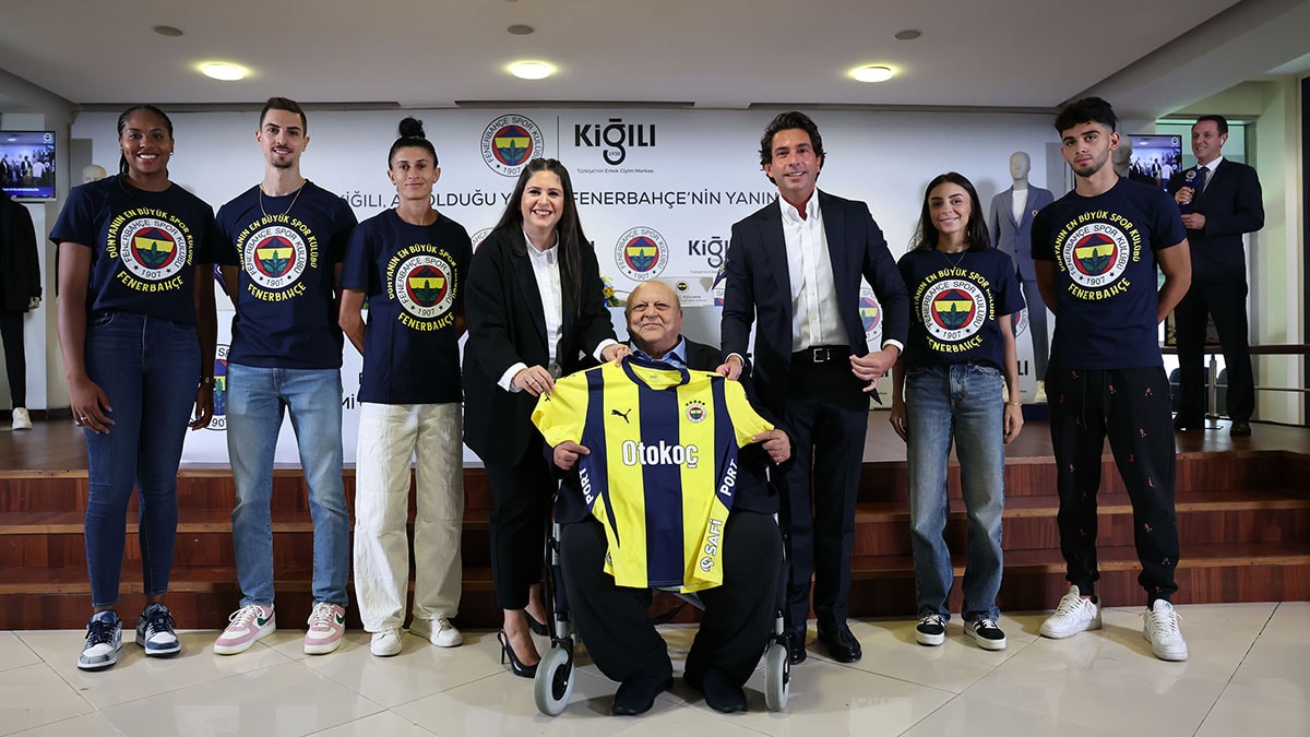Fenerbahçe ile Kiğılı'dan iş birliği: Resmi giyim sponsoru anlaşması imzalandı