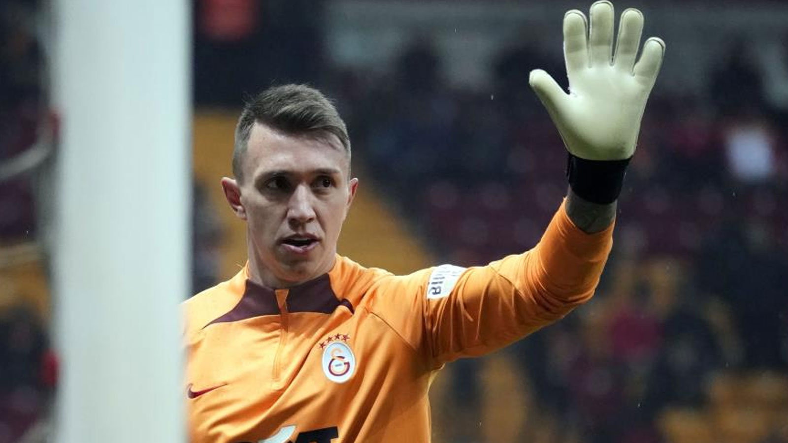 Galatasaray'da derbilerin en deneyimlisi Muslera