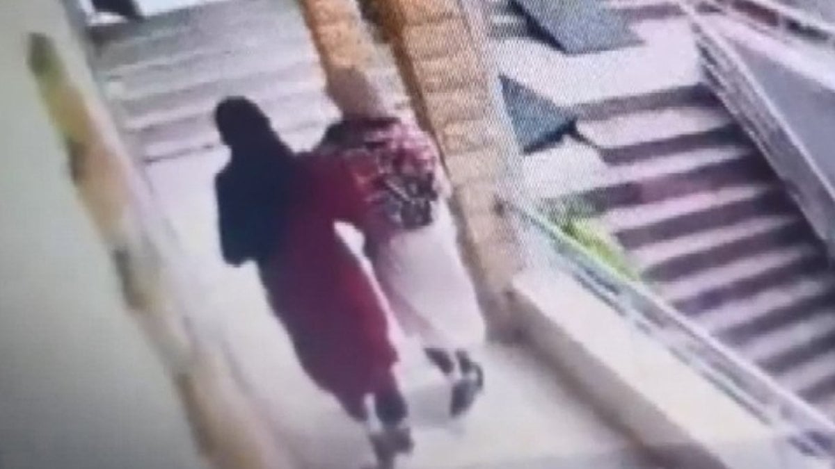 İstanbul'da kılık değiştirerek hırsızlık yaptılar