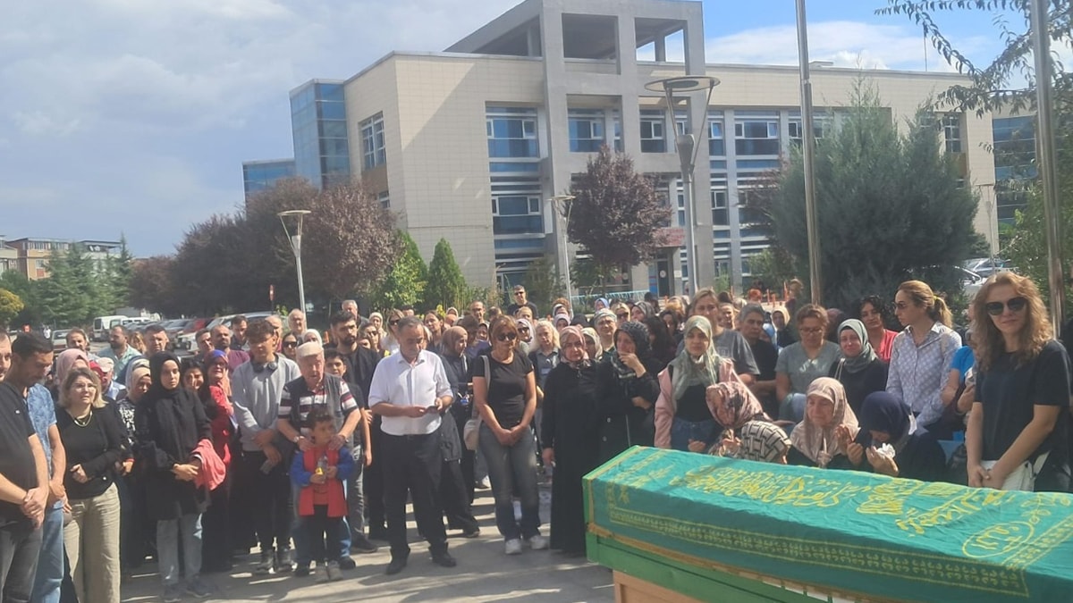 Kanser tedavisi gören doktor yaşamını yitirdi