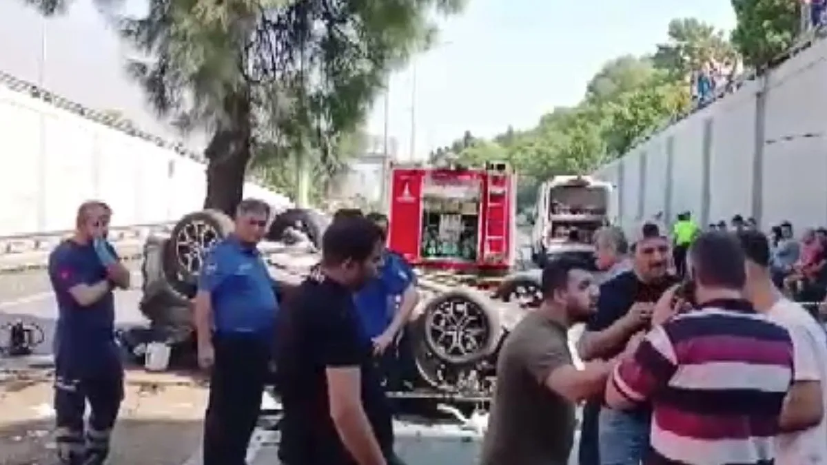 SON DAKİKA | İzmir'de feci kaza! Otomobil alt geçide düştü: 3 ölü #izmir