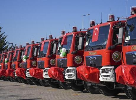 Bakan Yumaklı açıkladı: Orman yangınlarıyla mücadelede yeni araçlar envantere katıldı