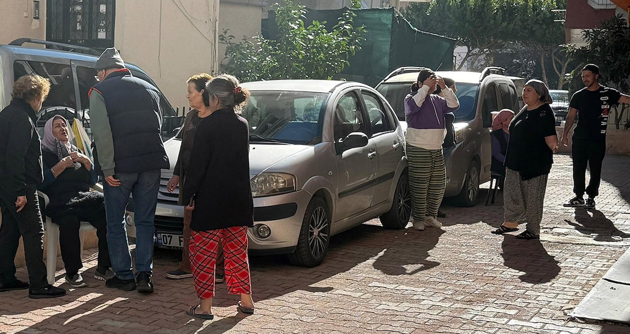 Evdeki saç spreyleri bomba gibi patladı: 'Komşularıma bir şey oldu mu?'