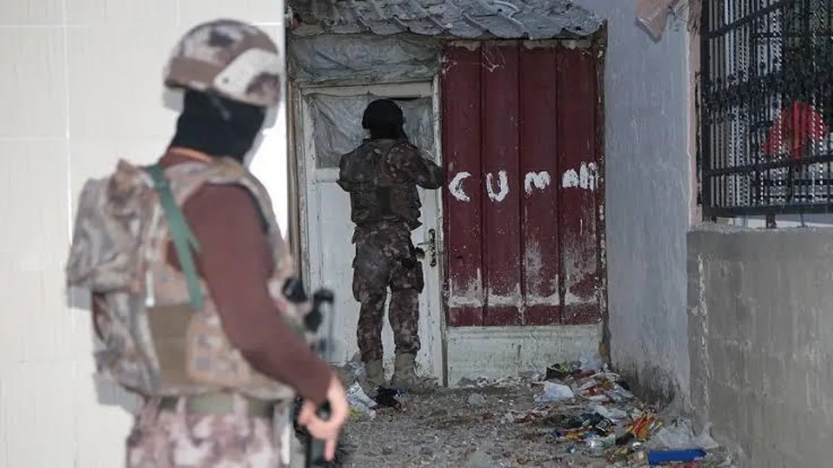 İzmir’de PKK operasyonu: 5 gözaltı #izmir