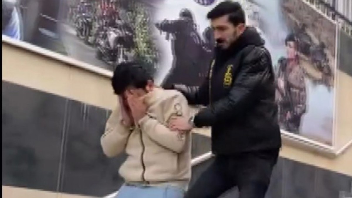 İstanbul'da motosiklet hırsızı kameraya yakalandı