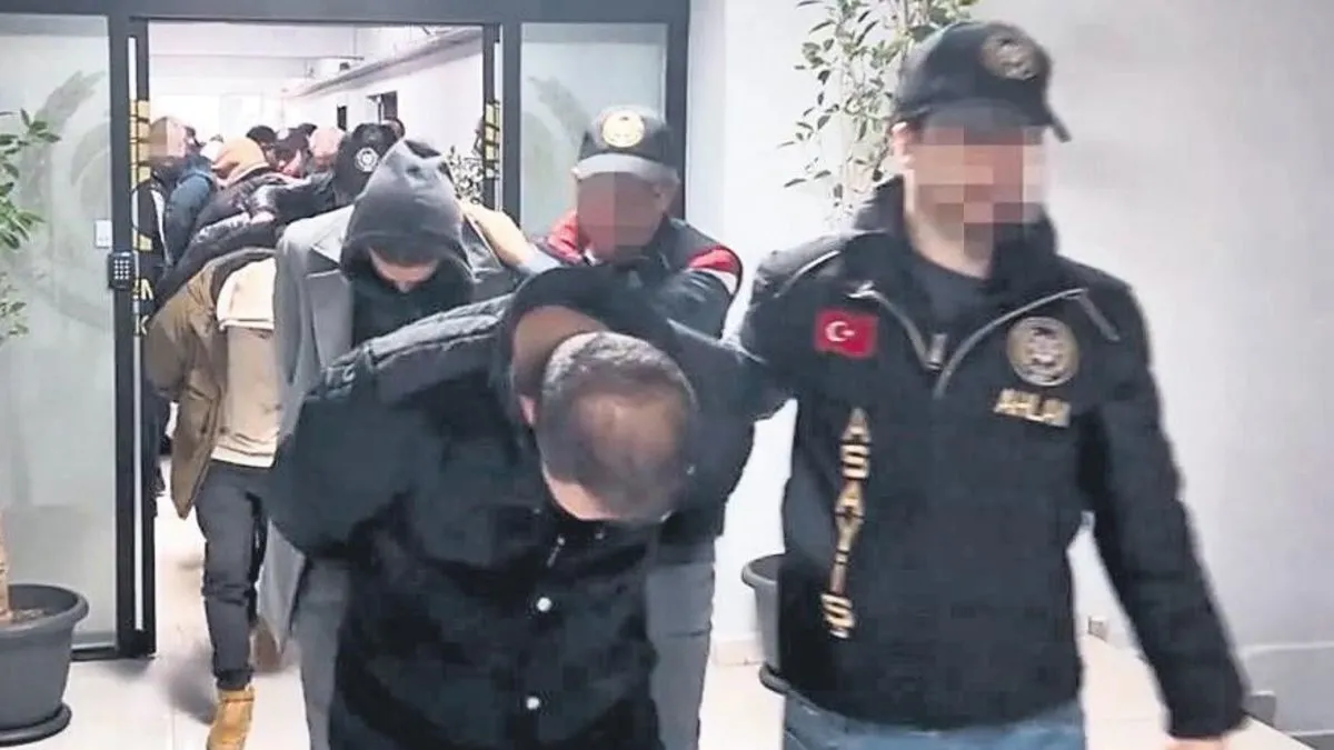 Sahte avukat çetesi çökertildi - Yaşam Haberleri