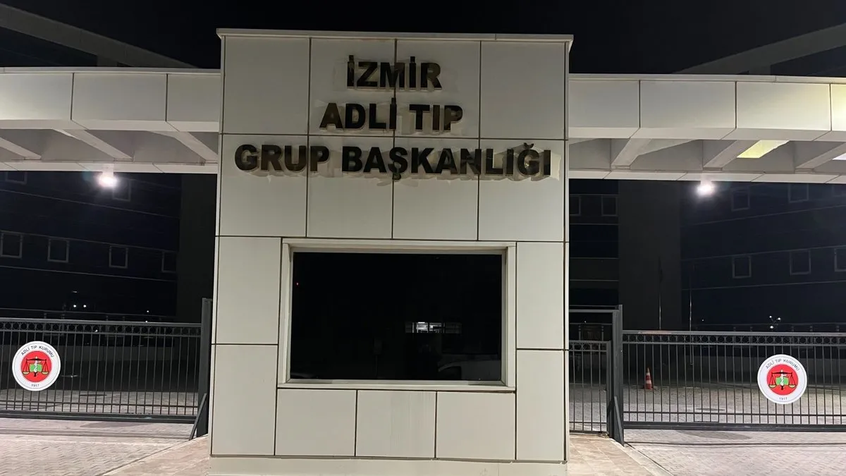 İzmir’de yan bakma cinayeti: 1 ölü, 2 yaralı