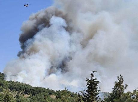 2 kentte yangın paniği! Havadan ve karadan müdahale