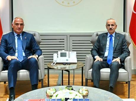 Bakan Uraloğlu ile Bakan Ersoy bir araya geldi