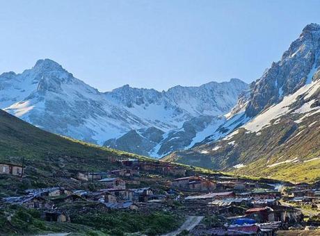 Şaşkına döndüler! 'Haziran ortasında kar yağması bizi çok şaşırttı'