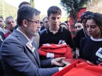 Bakan Yumaklı şehit orman işçisi için düzenlenen cenaze törenine katıldı