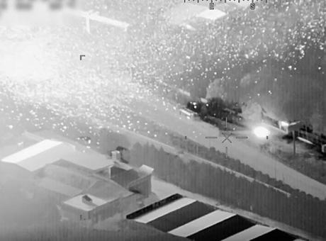 Buca'daki orman yangınının yayılma anını Bayraktar TB2 anbean kaydetti