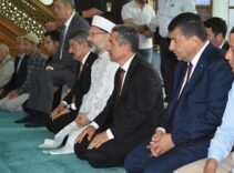 Diyanet İşleri Başkanı Erbaş orman yangınlarının sona ermesi için dua etti