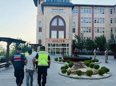 Eniştesini öldürdü, mısır tarlasında yakalandı