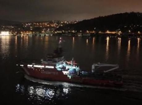 Türk tankerinde patlama! Bakan Uraloğlu: İnsansız deniz aracı ile yapıldığını değerlendiriyoruz