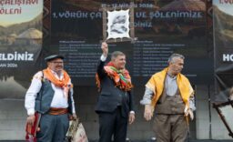Izmirde-Yoruk-ruzgari-Tugay-dan-Mustafa-Kemal-gibi-kararli-olun-cagrisi-386512_news_big