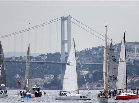 İstanbul Boğazı yat yarışları nedeniyle yarın deniz trafiğine kapatılacak