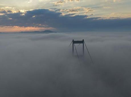 İstanbul sise gömüldü! Gemi trafiği çift yönlü askıya alındı