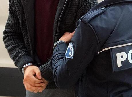 İstanbul'da uyuşturucu satıcılarına yönelik operasyonda yakalanan 16 zanlı tutuklandı