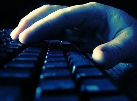 İzmir’de sanal medya paylaşımları nedeniyle 8 öğrenci gözlem altında