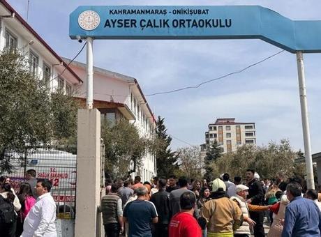 Kahramanmaraş'taki okul saldırısında şok detaylar! Öğrenciler sıraları devirip siper yapmış