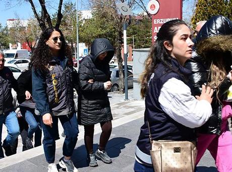 Masaj salonu görünümlü fuhuş operasyonu! 23 kadın kurtarıldı: Para ve altın ele geçirildi