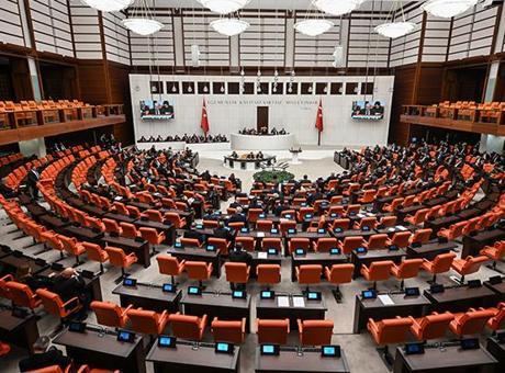 SON DAKİKA! Kanun teklifi TBMM'de kabul edildi: Doğum izni uzatıldı, sosyal medyaya yaş sınırı geldi