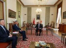 TBMM Başkanı Kurtulmuş, CHP Genel Başkanı Özel'i kabul etti