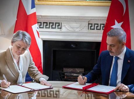 Türkiye ve İngiltere arasında Stratejik Ortaklık Çerçeve Belgesi imzalandı