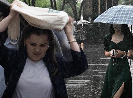 SON DAKİKA HAVA DURUMU HABERLERİ: İstanbul'da fırtına alarmı ve 43 il için sarı kodlu uyarı