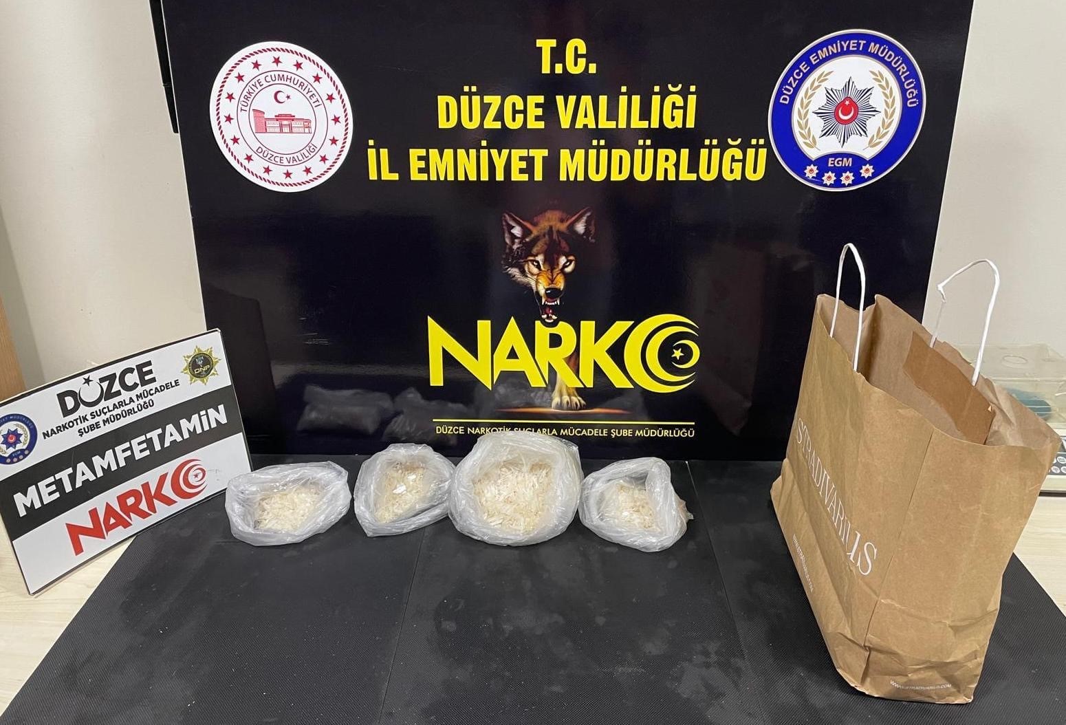 1 kilo uyuşturucu ele geçirildi 2 kişi tutuklandı