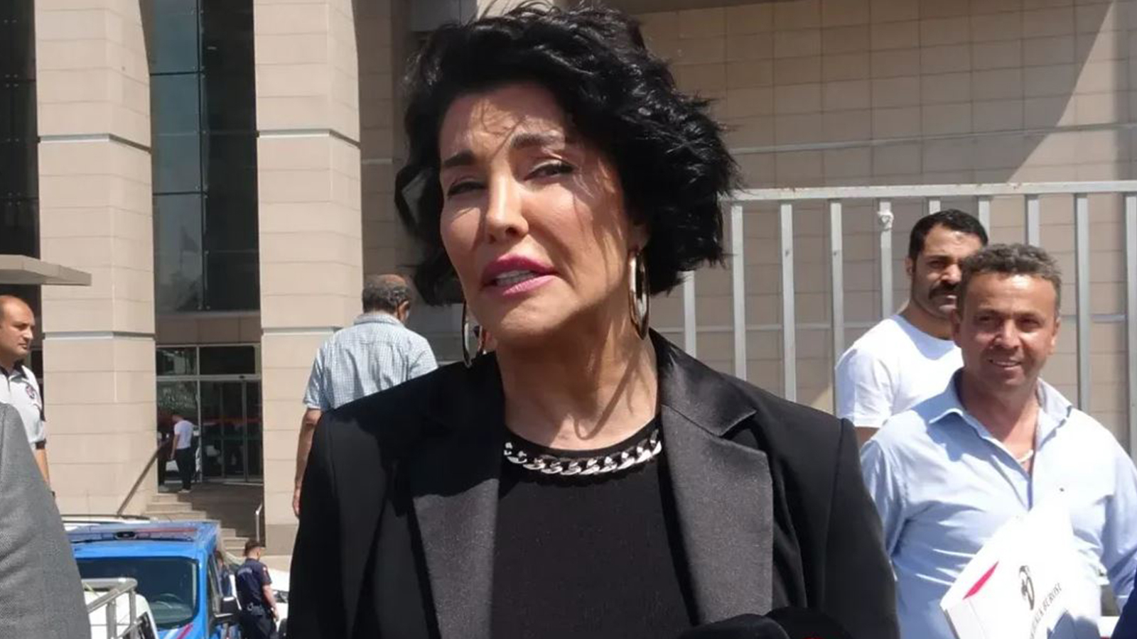 4 ay 27 gün hapis cezasına çarptırıldı! Deniz Akkaya sessizliğini bozdu: "Bir süre buralarda olmayacağım!"