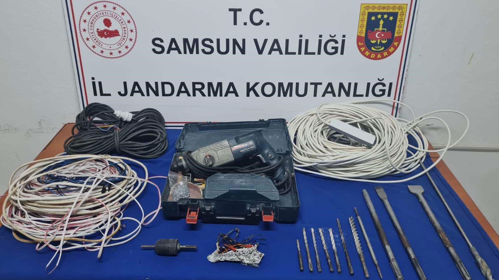 Adres Samsun: Jandarma ekipleri, kaçak kazı yapan 2 kişiyi suçüstü yakaladı