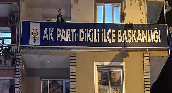 AK Parti Dikili İlçe Teşkilatı’nda delege seçimleri tamamlandı.