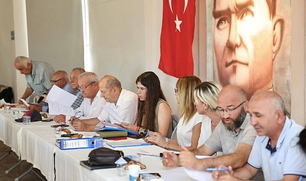 Başkan Denizli müjdeli haberi verdi: Alaçatı'da 31 yıllık kangren son buldu