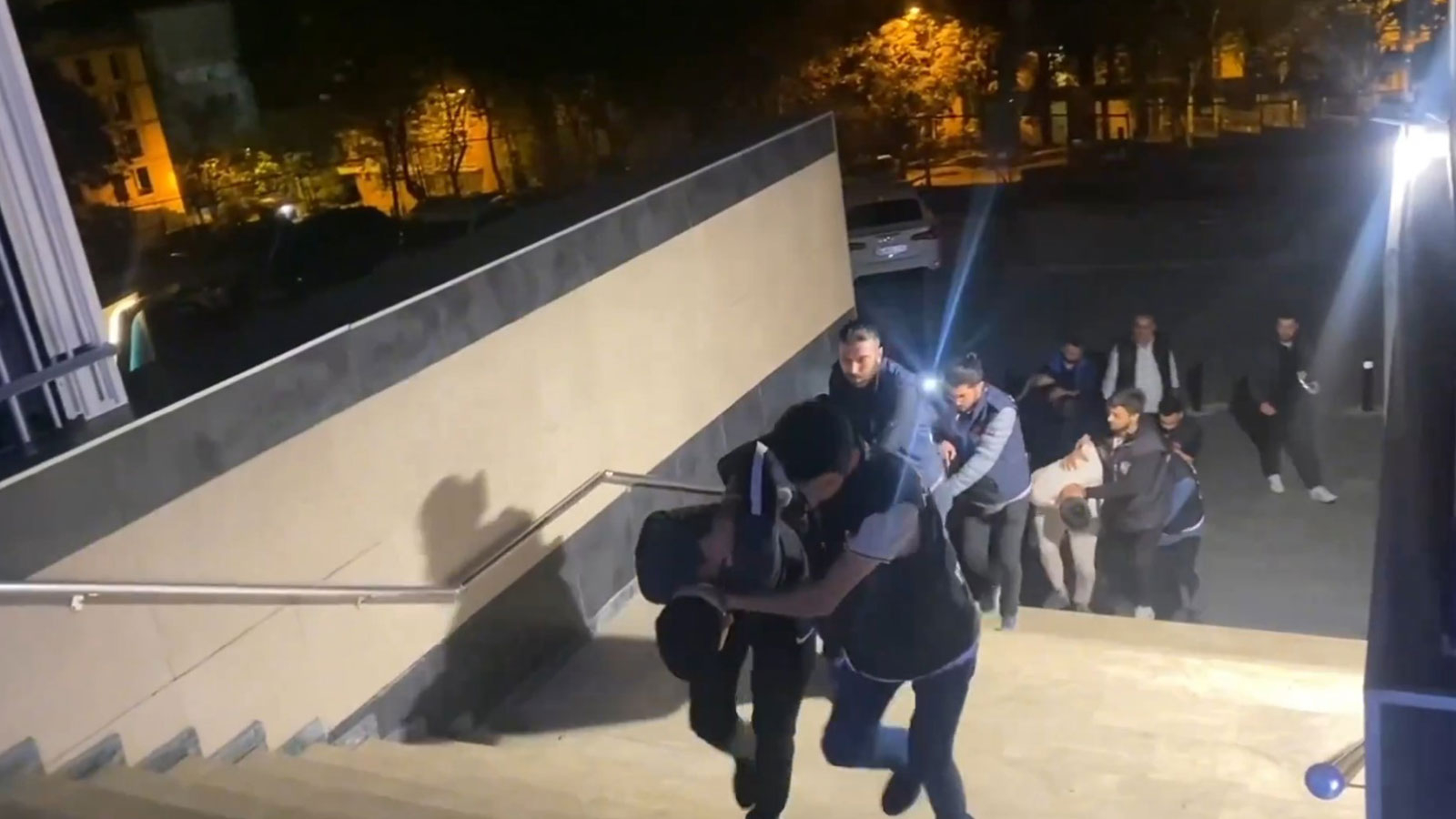 İstanbul'da "Kuyu-25" operasyonu: 7 şüpheli yakalandı