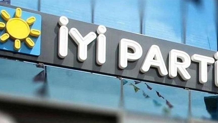İYİ Parti'de istifa dalgası sürüyor