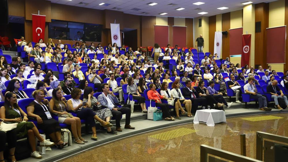 İzmir'de Uluslararası MolBiyoKon’24 Kongresi gerçekleşti