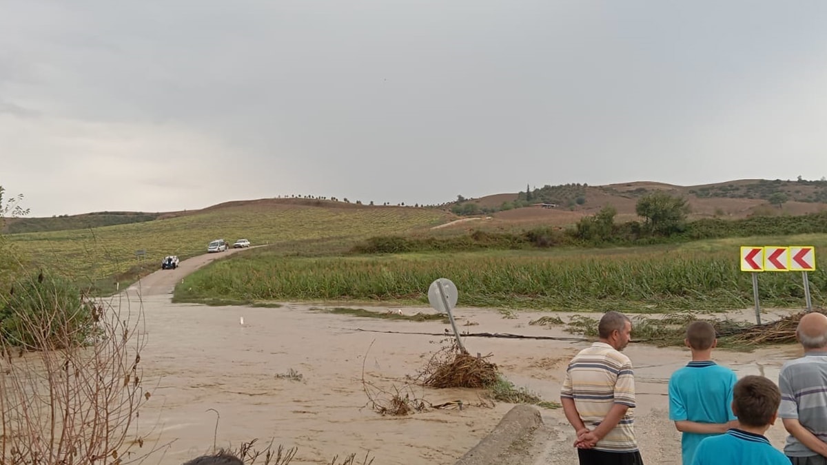 Meteoroloji uyarmıştı: Adana'da sel ve taşkın